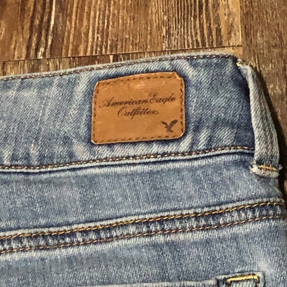 American Eagle Jeans Women's 8 Artist 2 Button Distressed Mid Rise Denim - Picture 5 of 6